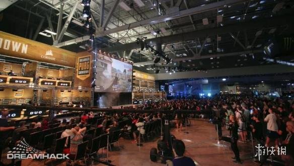 他自幼便开 他自幼便开